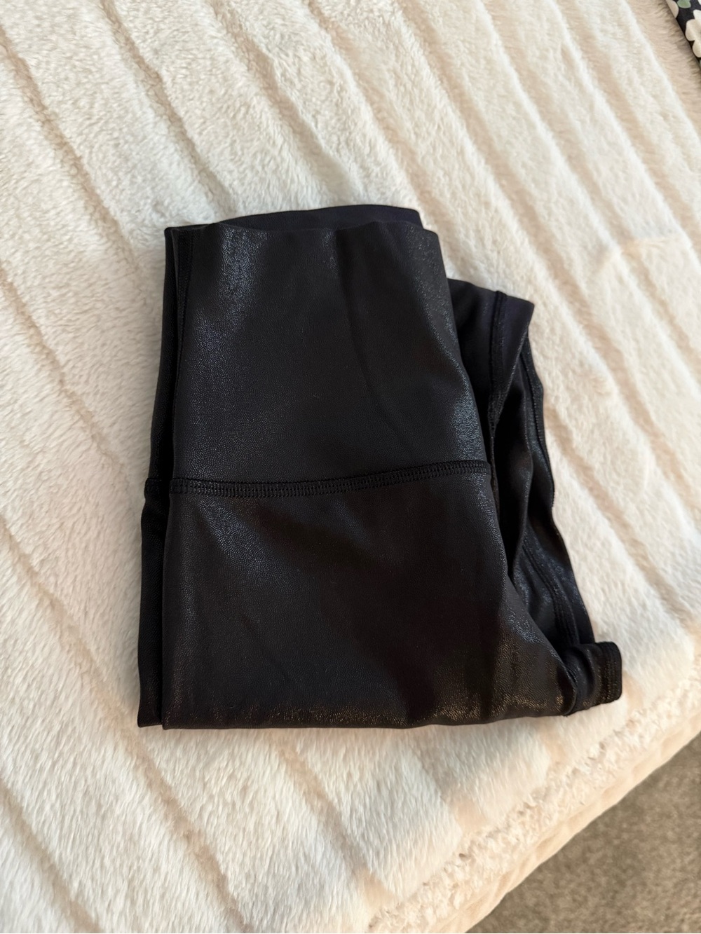 Lululemon Align High-Rise 28” Legging in Black Shine - Size 4 - Picture 4 of 4